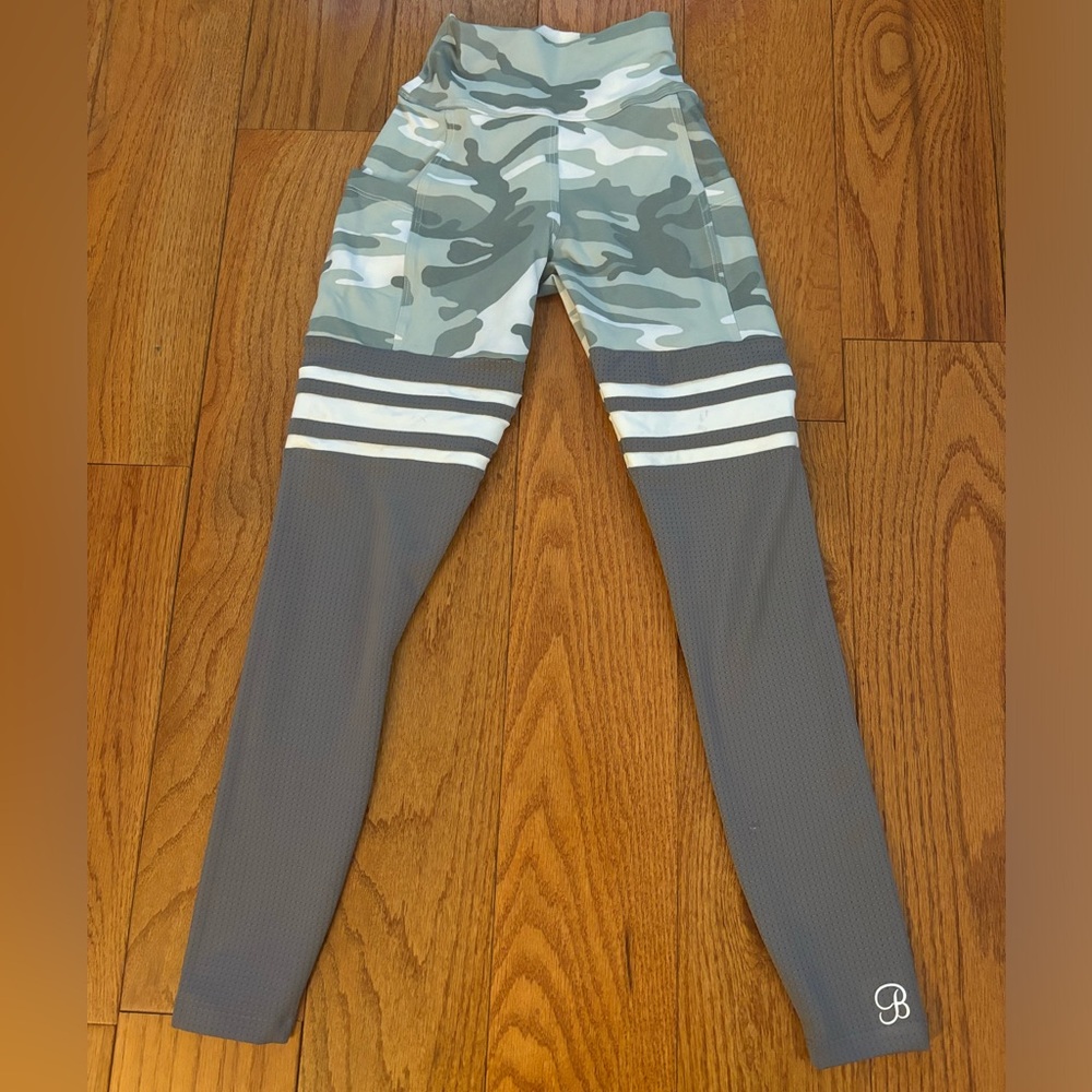 Bombshell Camo Leggings